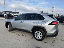 2025 Toyota RAV4 LE APPLE ANDRIOD CARPLAY / HEATED SEATS / SIRIU - Photo 3