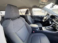 2025 Toyota RAV4 LE APPLE ANDRIOD CARPLAY / HEATED SEATS / SIRIU - Photo 11