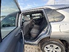 2025 Toyota RAV4 LE APPLE ANDRIOD CARPLAY / HEATED SEATS / SIRIU - Photo 13