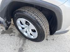 2025 Toyota RAV4 LE APPLE ANDRIOD CARPLAY / HEATED SEATS / SIRIU - Photo 20