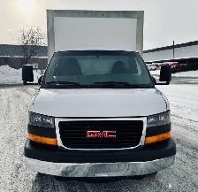 2013 GMC Savana 3500 Roue Simple Boîte de 12 Pieds - Photo 2