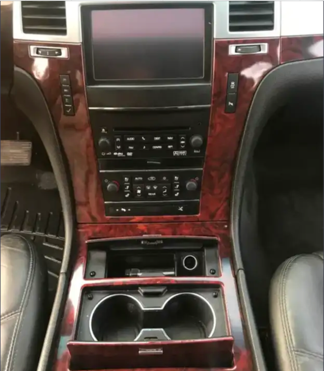 LUXURY CADILLAC ESCALADE SUV 2012 LEATHER 22' RIMS NAV SAFETIED! - Photo 5