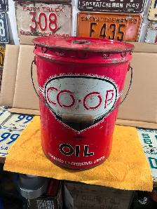Vintage coop 5 gallon pail