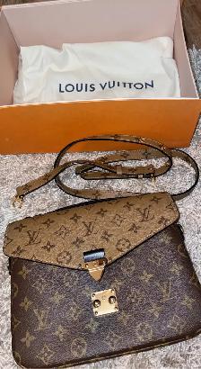 NEW LOUIS VUITTON POCHETTE MÉTIS MONOGRAM REVERSE
