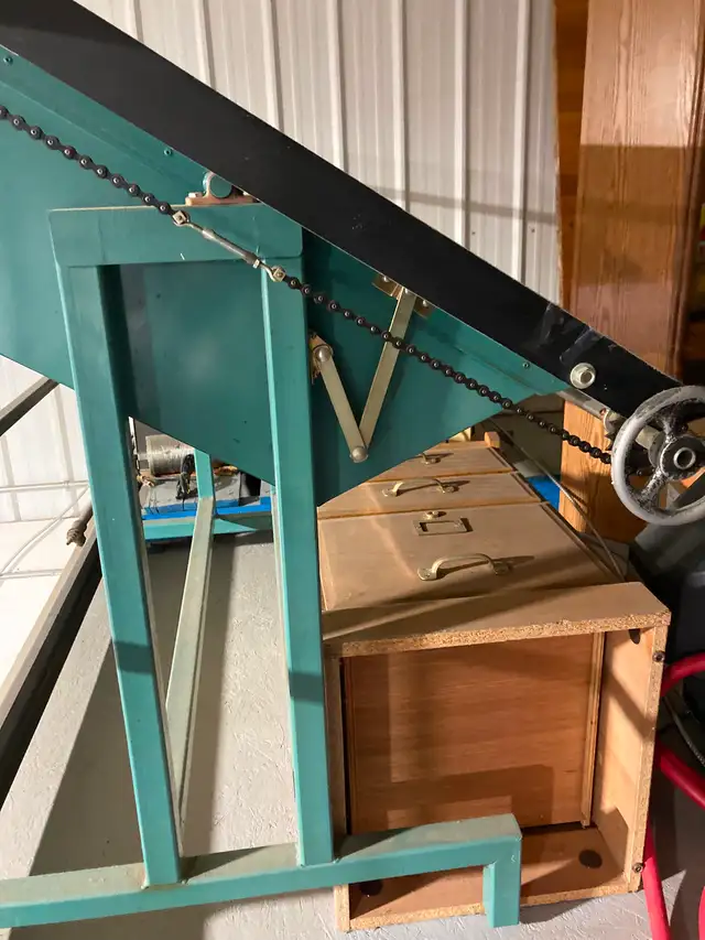 Drafting or Art craft Table, Iluminated - Photo 2