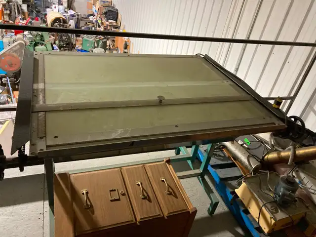 Drafting or Art craft Table, Iluminated - Photo 7