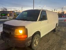 2009 Chevrolet Express Cargo Van 2500 V8 4.8L 155" Full Size