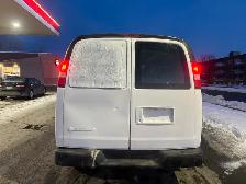 2009 Chevrolet Express Cargo Van 2500 V8 4.8L 155" Full Size - Photo 4