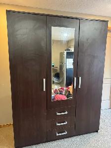 Like New! 3 Door   3 Drawer Wardrobe - Photo 4