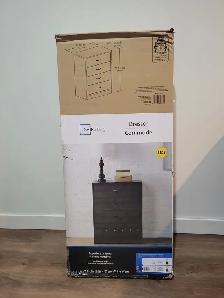 MOVING SALE!! DRESSER FOR SALE - 70CAD - Photo 4