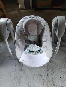 Ingenuity Comfort Go Portable Automatic Baby Swing - Photo 2
