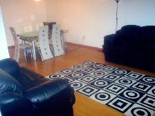 MAIN FLOOR Beautiful bright large 3bdrm - FREE iNet Cable