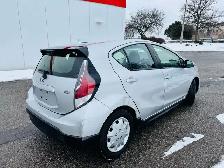 2017 Toyota Prius C 5dr HB - Photo 3