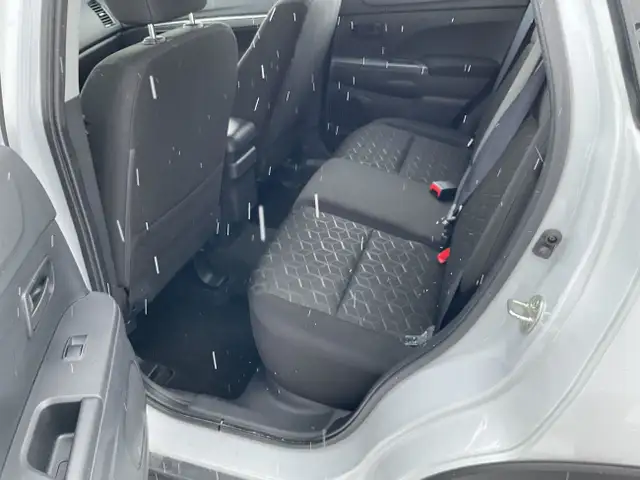 2024 Mitsubishi RVR ES - Photo 10