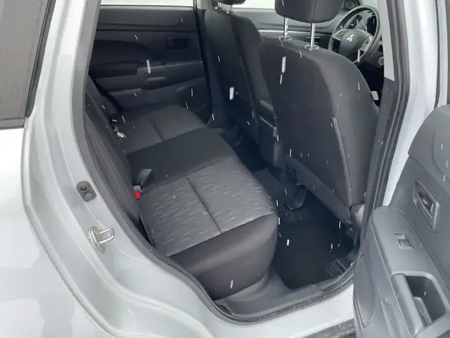 2024 Mitsubishi RVR ES - Photo 11