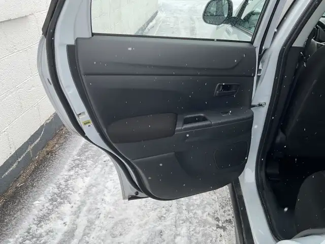 2024 Mitsubishi RVR ES - Photo 18