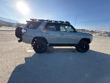 2022 Toyota 4Runner 4DR 4WD SUNROOF / RUNNING BOARDS / APPLE AND - Photo 6