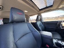 2022 Toyota 4Runner 4DR 4WD SUNROOF / RUNNING BOARDS / APPLE AND - Photo 11