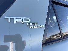 2022 Toyota 4Runner 4DR 4WD SUNROOF / RUNNING BOARDS / APPLE AND - Photo 20