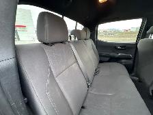 2017 Toyota Tacoma TRD Sport SUNROOF / HEATED SEATS / REAR CAMER - Photo 11