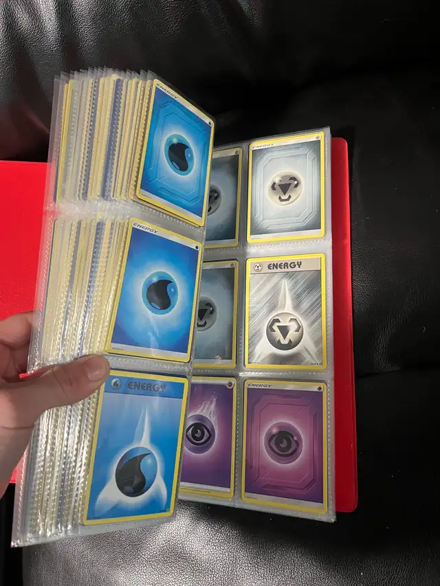 Pokemon Binder - Photo 3