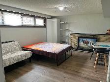 VERY LARGE ROOM STEPS TO GROCERY/BUS NORTH YORK STEELES/BATHURST