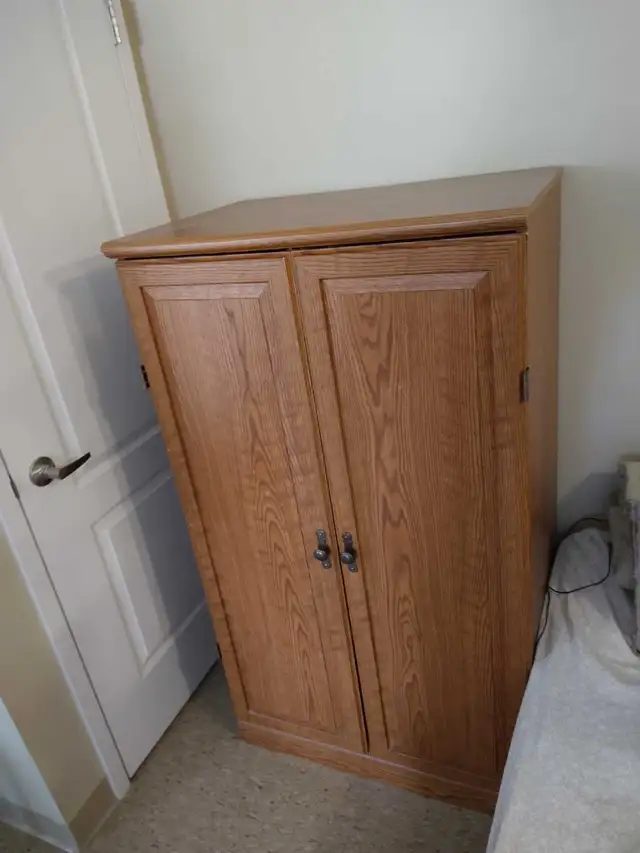 Wooden Cabinet - Photo 2