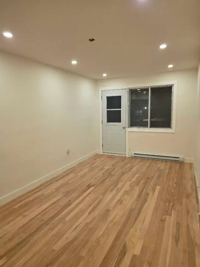 5 1/2 lumineux et spacieux pres de tous les services metro fabre - Photo 10