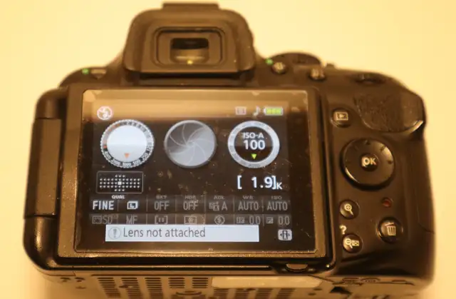 NIKON D5200 24.2MP DSLR CAMERA, 18-70 LENS, 64GB, BAG - Photo 4