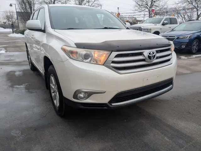 2012 Toyota Highlander - Photo 3