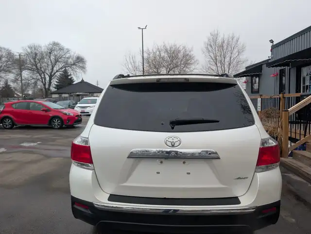 2012 Toyota Highlander - Photo 6