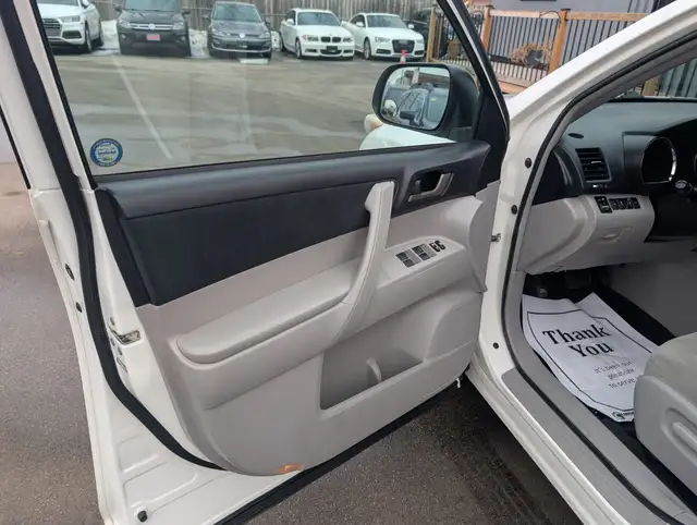 2012 Toyota Highlander - Photo 10