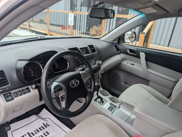 2012 Toyota Highlander - Photo 12