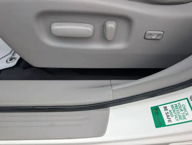 2012 Toyota Highlander - Photo 13