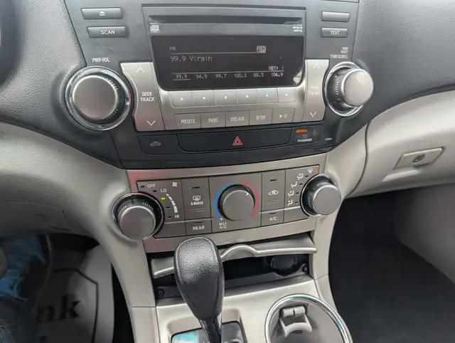 2012 Toyota Highlander - Photo 17