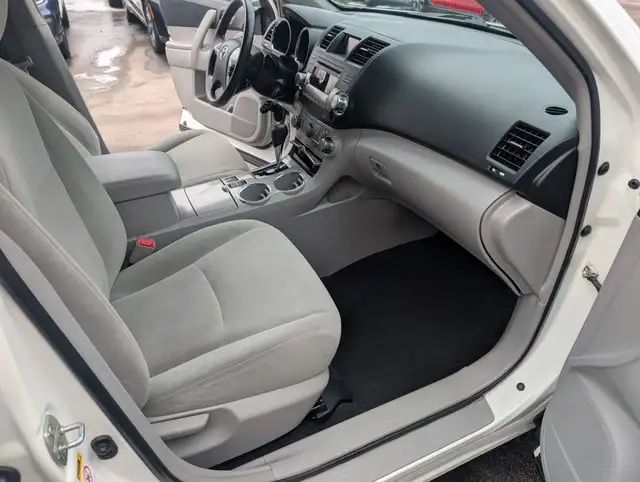2012 Toyota Highlander - Photo 22