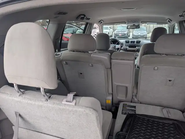 2012 Toyota Highlander - Photo 29