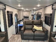 Candle lake trailer - Mariners cove - leased lot - Photo 5