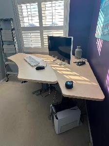 Professional stand & sit work station! - Photo 2