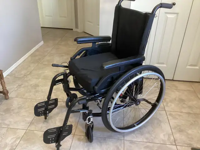 Motion Composites Wheel Chair - Photo 4