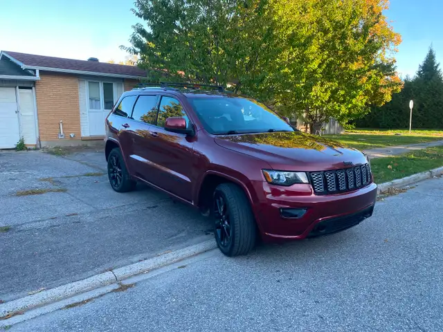 2018 grand Cherokee altitude fully  loaded
