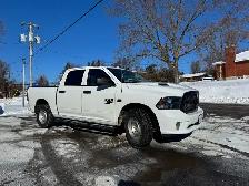 Private Sale By Original Owner. Low kms. Accident Free. - Photo 2