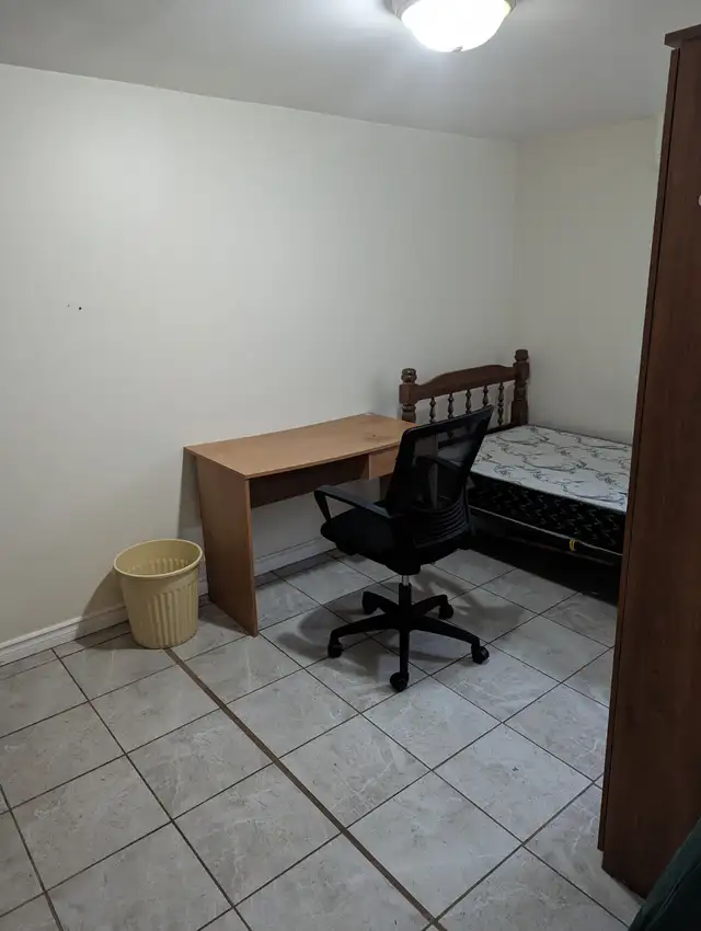 4 Bedroom Basement for Rent Near McMaster - Photo 7