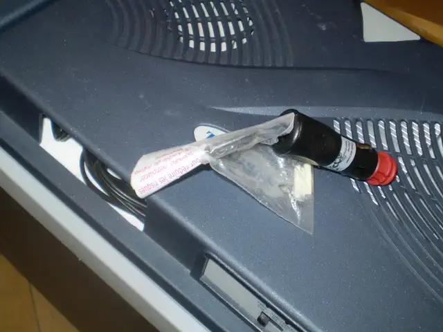 NEWER MOBICOOL W38 12 VOLT WHEELED COOLER-USED-WORKS-$100 - Photo 7