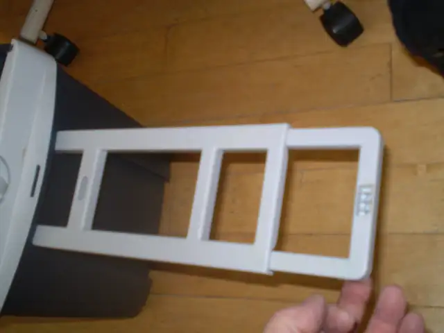 NEWER MOBICOOL W38 12 VOLT WHEELED COOLER-USED-WORKS-$100 - Photo 9