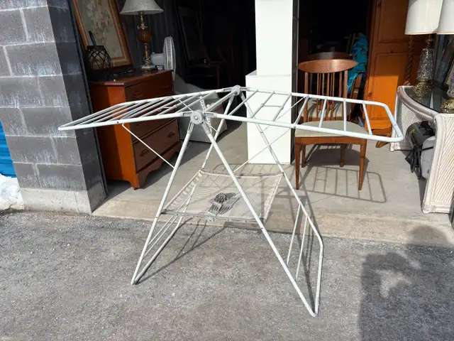 Fold Up Clothes Hanger