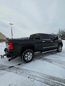 HD PICKUP TRUCK - Photo 2