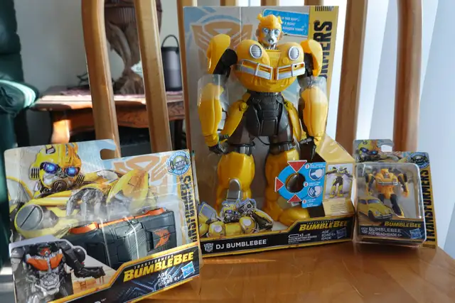 3 Transformers: DJ Bumblebee Singing & Dancing, Autobot Hot Rod