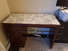 Free desk