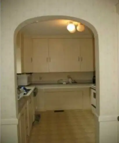 BRIGHT Upper Room for Rent Near McMaster Campus ($900 ALL INCL) - Photo 9